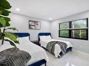 14760 S Spur Dr, Miami FL 33161