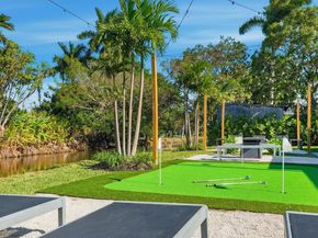 14760 S Spur Dr, Miami FL 33161