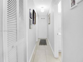 6810 Farragut St, Hollywood FL 33024