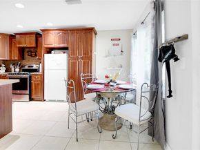 6810 Farragut St, Hollywood FL 33024