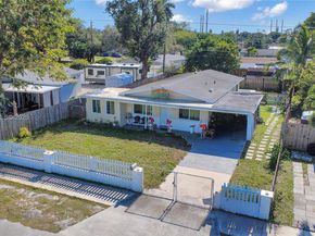 6810 Farragut St, Hollywood FL 33024
