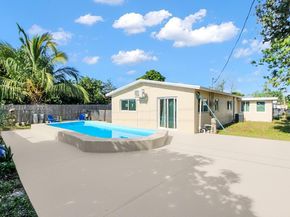 6810 Farragut St, Hollywood FL 33024
