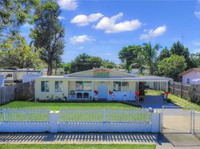 6810 Farragut St, Hollywood FL 33024