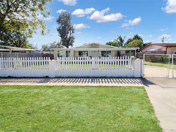 6810 Farragut St, Hollywood FL 33024