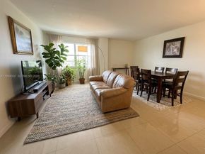 1881 Middle River Dr 704, Fort Lauderdale FL 33305