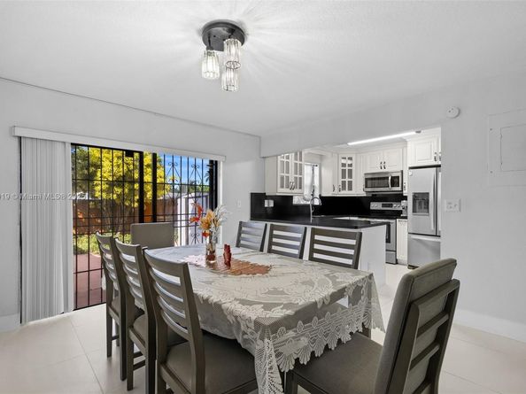 10936 NW 7th St 1003, Miami FL 33172