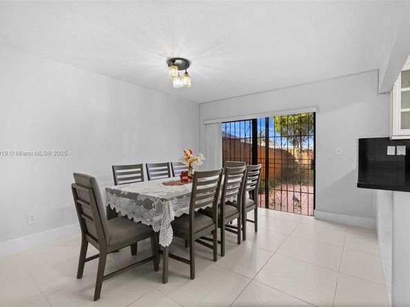 10936 NW 7th St 1003, Miami FL 33172