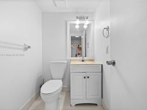 10936 NW 7th St 1003, Miami FL 33172