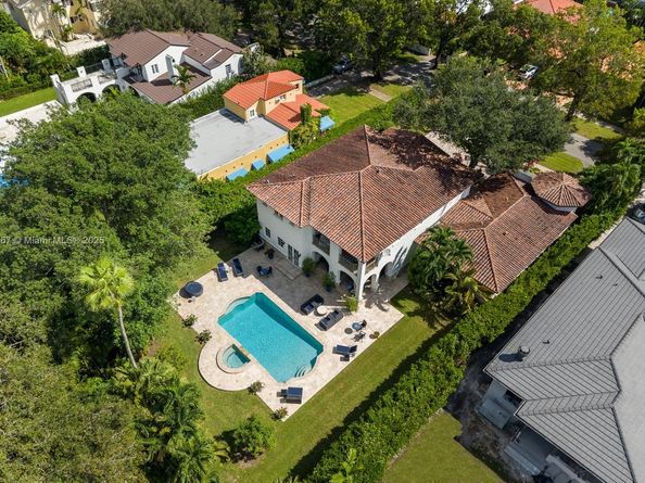 2500 N Greenway Dr, Coral Gables FL 33134