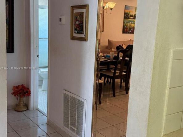 18555 NE 14th Ave 502B, Miami FL 33179