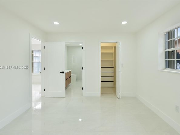 6321 Farragut St, Hollywood FL 33024