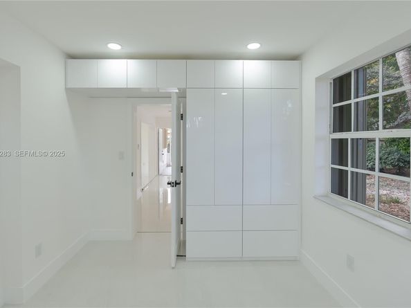 6321 Farragut St, Hollywood FL 33024