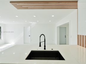 6321 Farragut St, Hollywood FL 33024