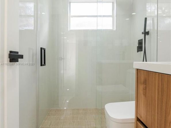 6321 Farragut St, Hollywood FL 33024