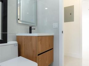 6321 Farragut St, Hollywood FL 33024