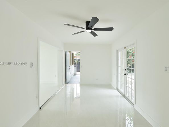 6321 Farragut St, Hollywood FL 33024