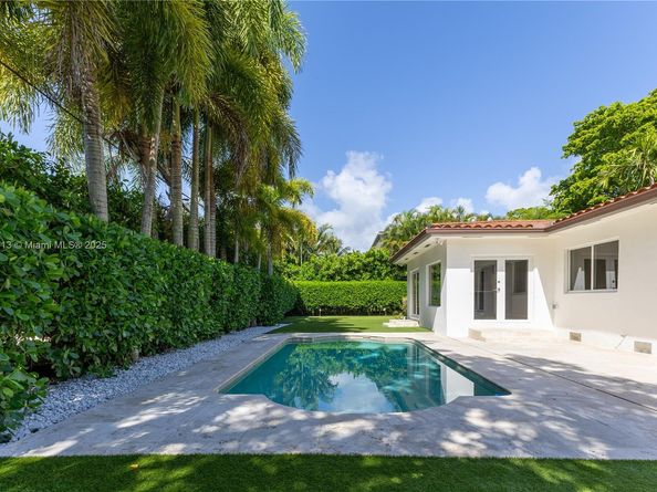 518 Daroco Ave, Coral Gables FL 33146