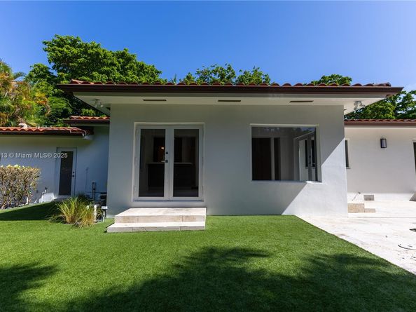 518 Daroco Ave, Coral Gables FL 33146