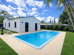 1645 NE 180th St, North Miami Beach FL 33162