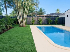 1645 NE 180th St, North Miami Beach FL 33162