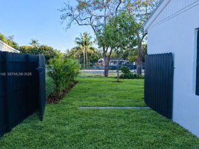 1645 NE 180th St, North Miami Beach FL 33162