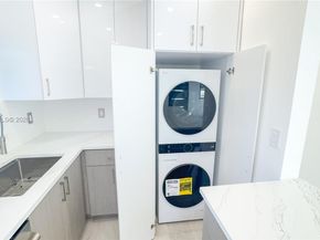 1645 NE 180th St, North Miami Beach FL 33162