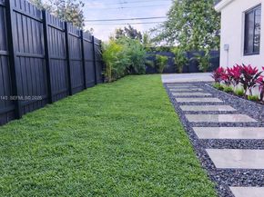 1645 NE 180th St, North Miami Beach FL 33162