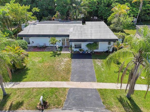 7811 NW 75th Ave, Tamarac FL 33321