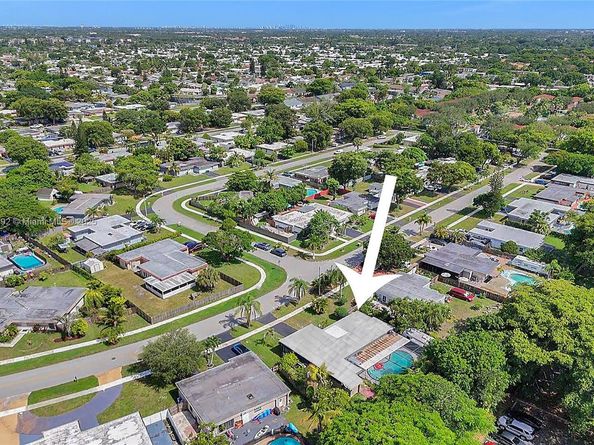 7811 NW 75th Ave, Tamarac FL 33321
