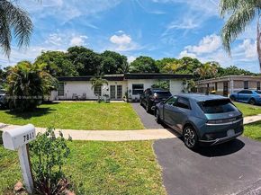 7811 NW 75th Ave, Tamarac FL 33321