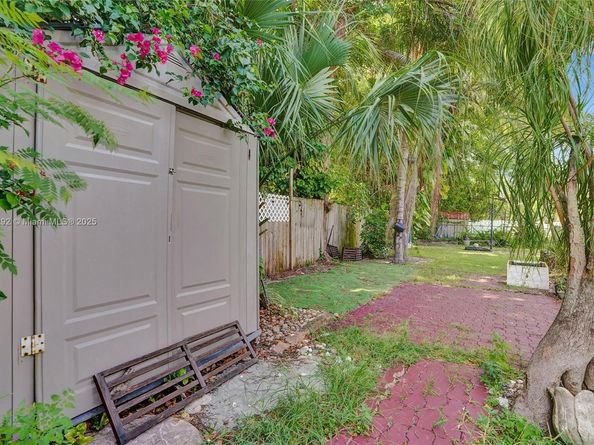 7811 NW 75th Ave, Tamarac FL 33321