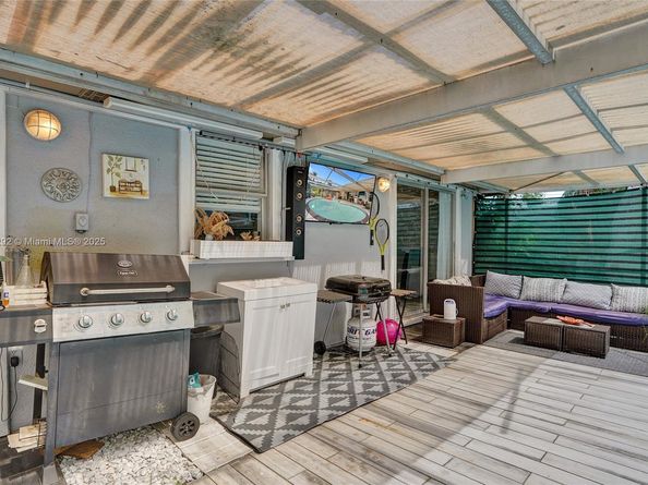 7811 NW 75th Ave, Tamarac FL 33321