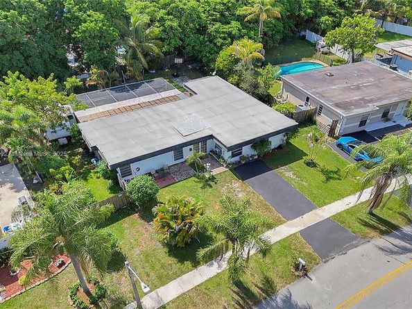 7811 NW 75th Ave, Tamarac FL 33321