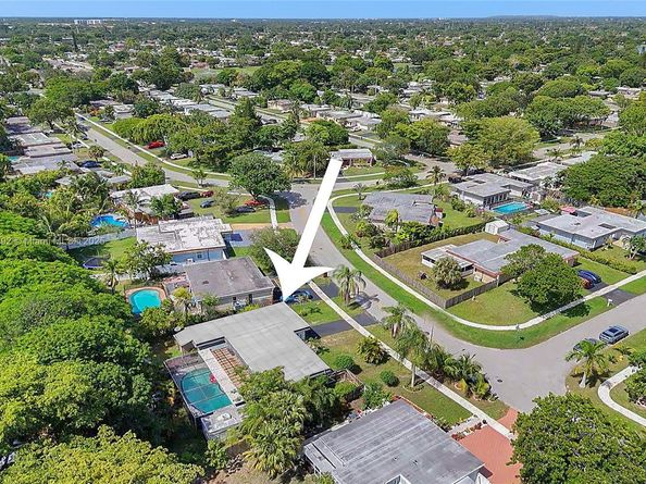 7811 NW 75th Ave, Tamarac FL 33321