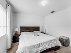 1056 SE 24th Ave, Homestead FL 33035