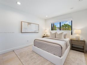 20600 NE 22nd Pl, Miami FL 33180