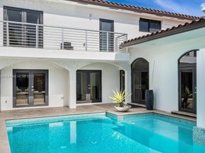 20600 NE 22nd Pl, Miami FL 33180