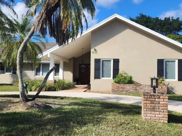 10341 SW 140th St, Miami FL 33176