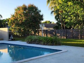10341 SW 140th St, Miami FL 33176