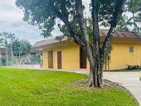 13700 SW 62nd St 205, Miami FL 33183