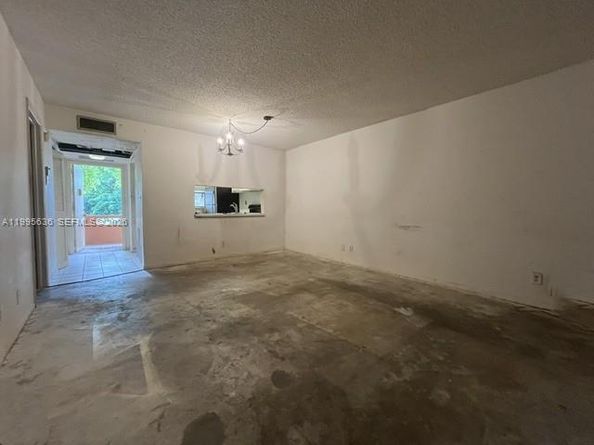 8810 W Mcnab Rd 204, Tamarac FL 33321