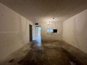 8810 W Mcnab Rd 204, Tamarac FL 33321
