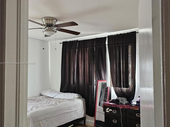 567 Tallulah Rd, Palm Beach FL 33462