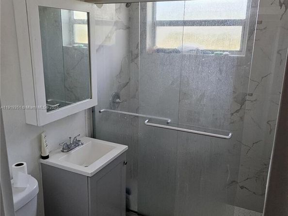 567 Tallulah Rd, Palm Beach FL 33462