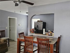 567 Tallulah Rd, Palm Beach FL 33462