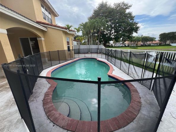 16063 SW 63rd Ter, Miami FL 33193