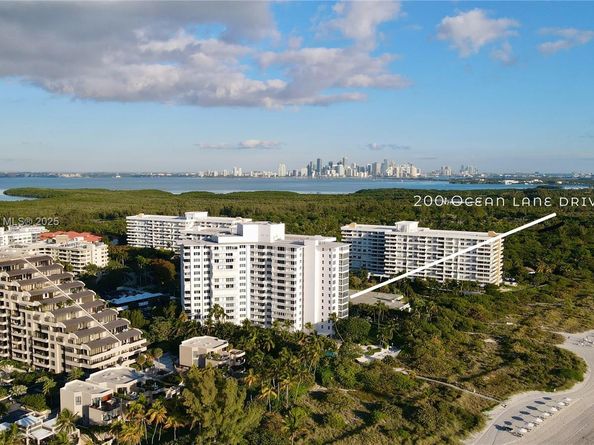 200 Ocean Lane Dr 501, Key Biscayne FL 33149