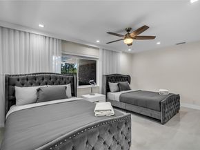 1045 Hollywood Blvd, Hollywood FL 33019