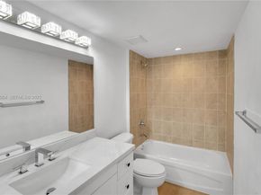 1723 SW 2nd Ave 909, Miami FL 33129