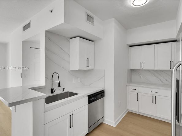 1723 SW 2nd Ave 909, Miami FL 33129